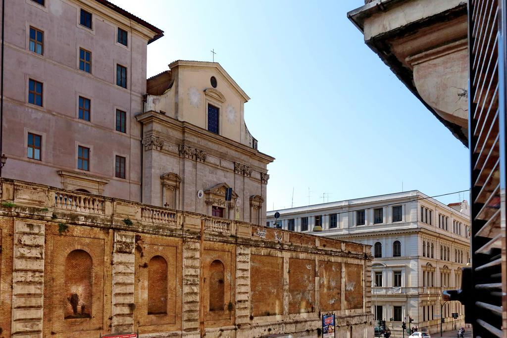 Appartamento Cozy Fabia 300 Mt From Colosseum Roma