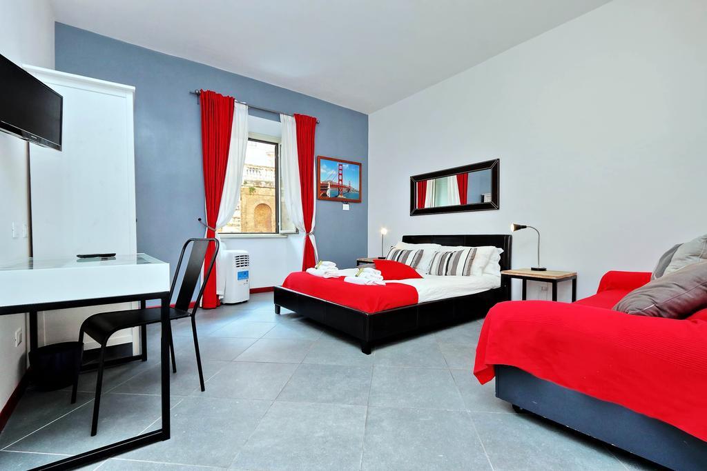 Appartamento Cozy Fabia 300 Mt From Colosseum Roma
